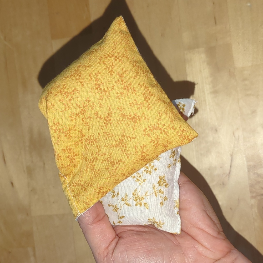 Eye cooler soother spa therapeutic heating pad rice bag goldenrod calico